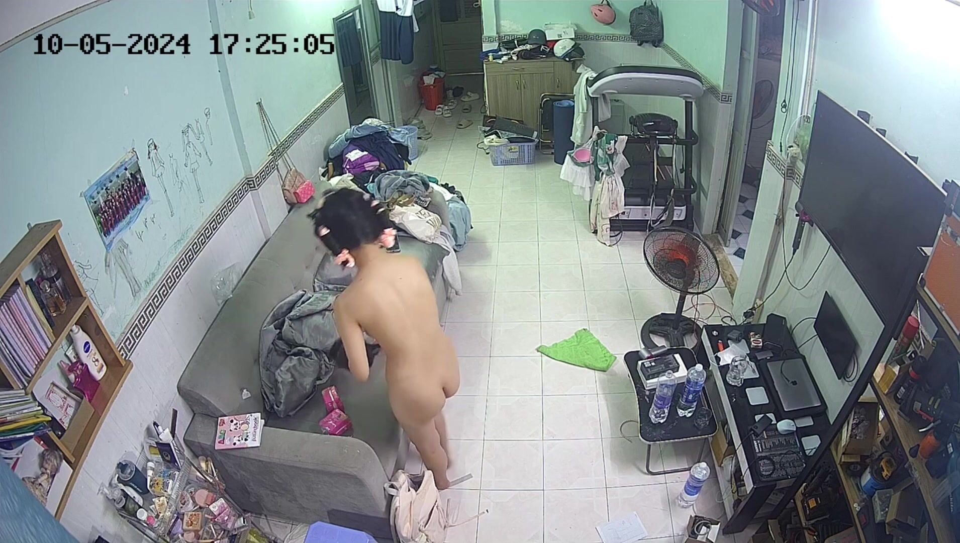 seri gái xinh thay quần áo cởi chuồng khi ở nhà 1 mình - phần 8